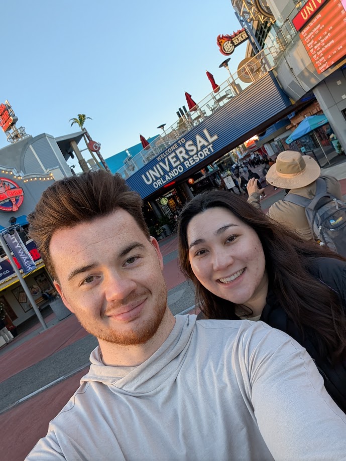 Traveling couple